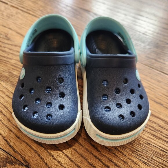 Toddler crocs - size 4-5 - Picture 1 of 4